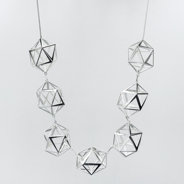Bagues et colliers